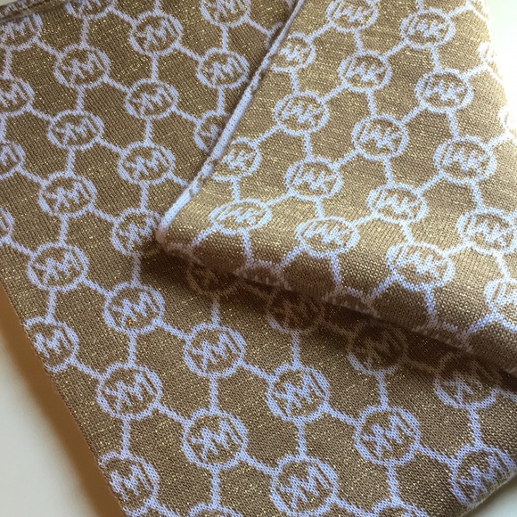 MICHAEL Michael Kors Gold/Cream Infinity Scarf - Picture 3 of 5